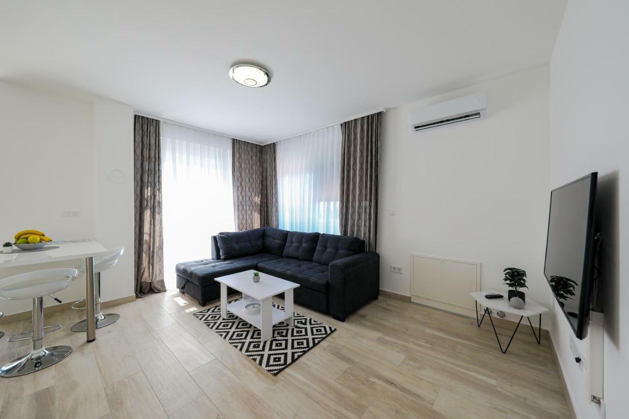 Sandy Beach Apartman *