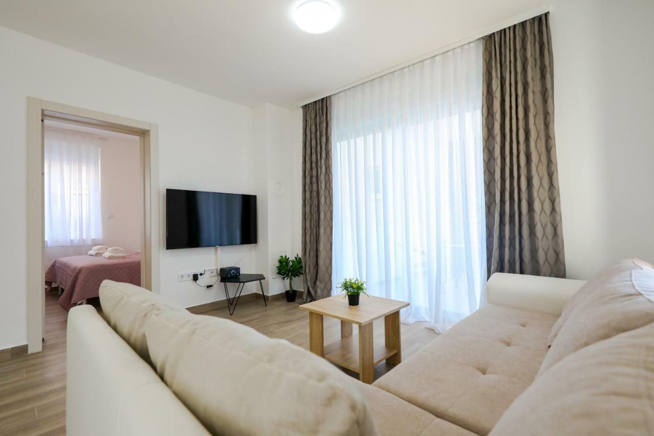 Sandy Beach Apartman *